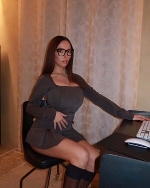 Julia Lyn nude 7