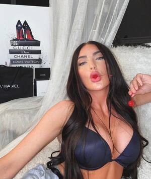 Julia Lynn Sandoval nude 9
