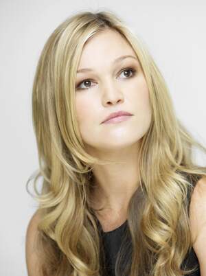 Julia Stiles nude 5