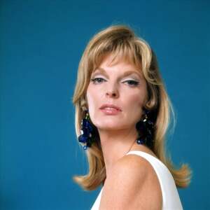 Julie London nude 8
