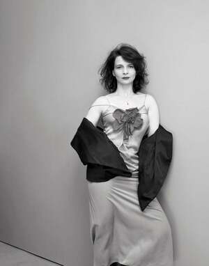 Juliette Binoche nude 3