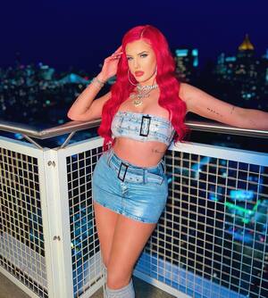 Justina Valentine nude 6