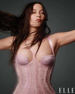 Kacey Musgraves nude 6