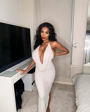 Kadelle Samuals nude 5