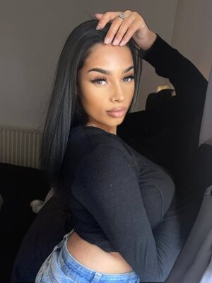 Kadelle Samuals nude 6