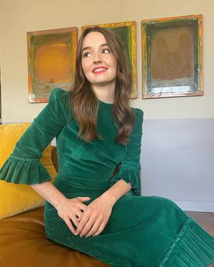 Kaitlyn Dever nude 9