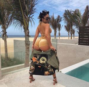 Kali Uchis nude 6