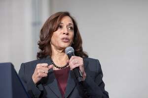Kamala Harris nude 5