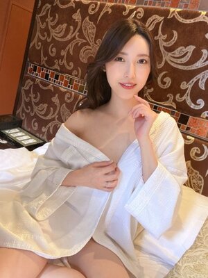 Kanako Iioka nude 5