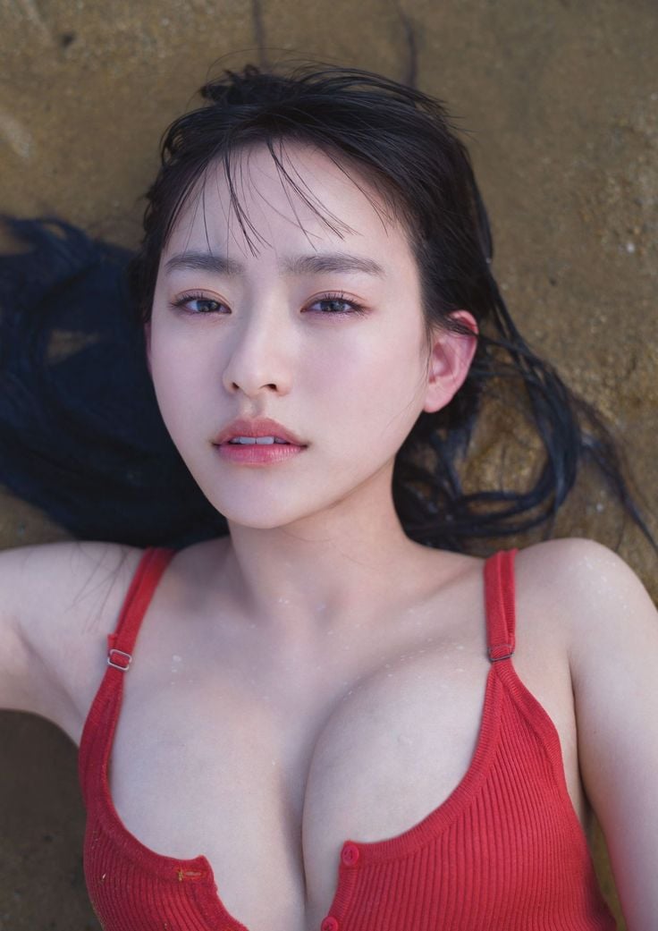 Kanami Takasaki nude 5