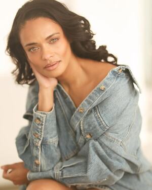 Kandyse McClure nude 4