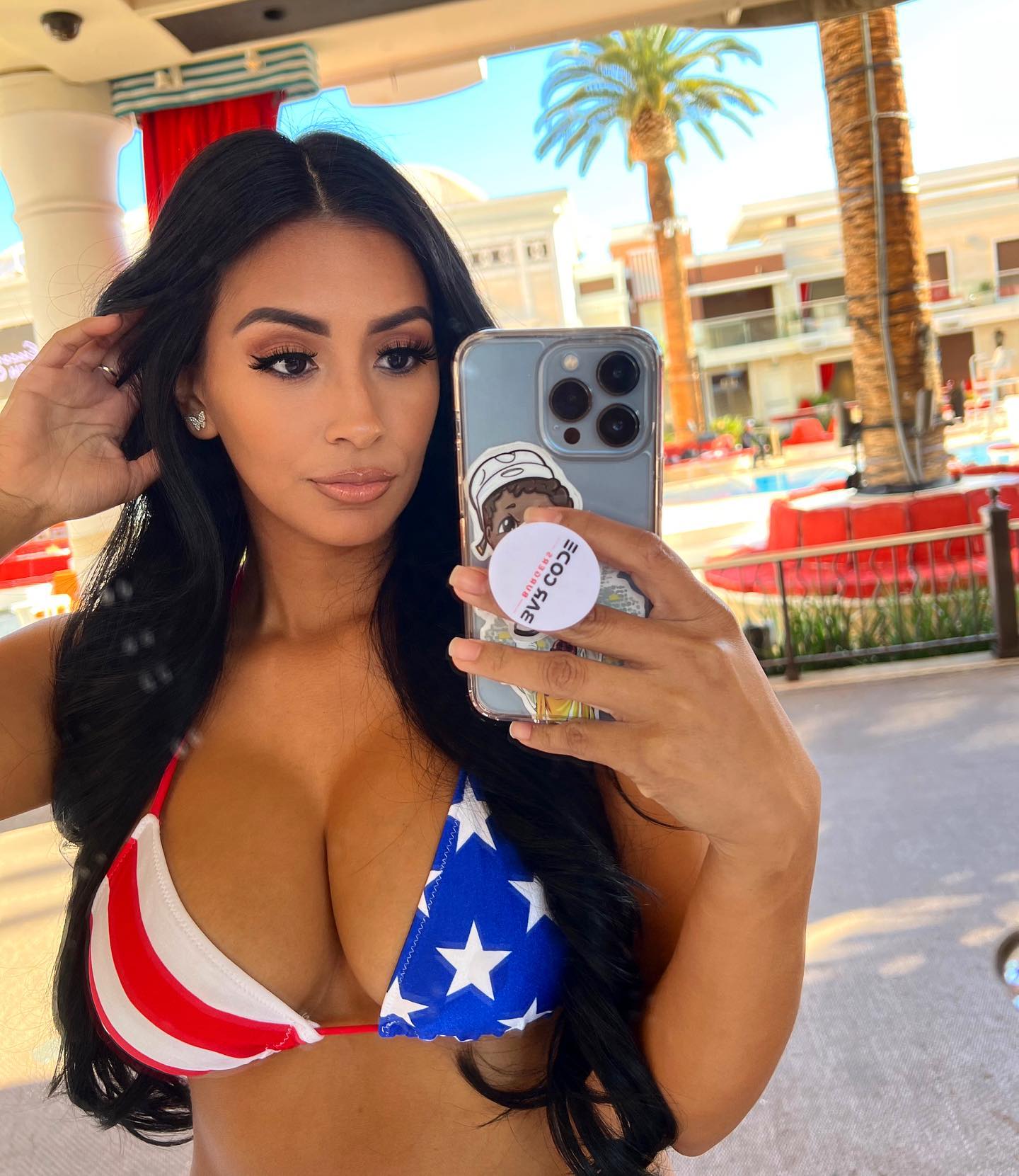 Karen E Salazar nude 11