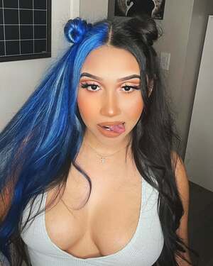 Karen Mendoza nude 12