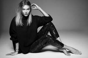 Karlie Kloss nude 10