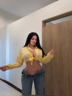 Karolina Isaza nude 9