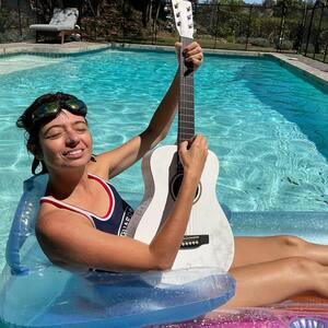 Kate Micucci nude 9