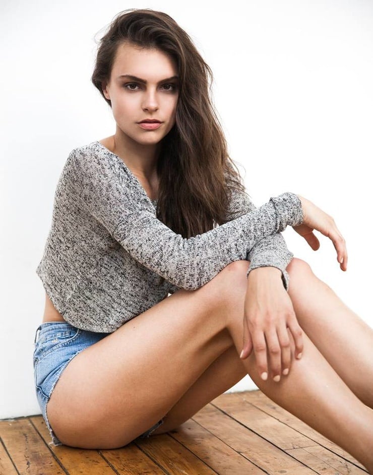 Kate Redeker nude 6