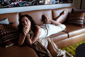 Kate Siegel nude 11
