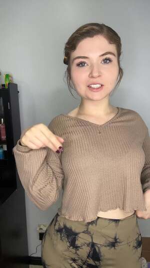 Katelyn Hess nude 2