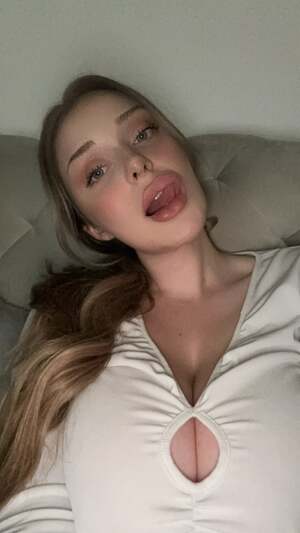 Katharina Rough nude 12