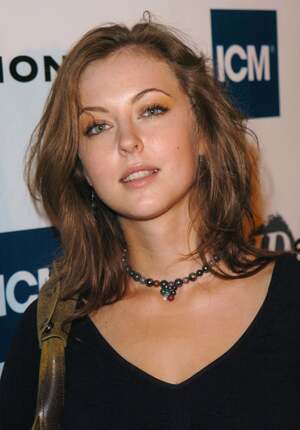 Katharine Isabelle nude 9