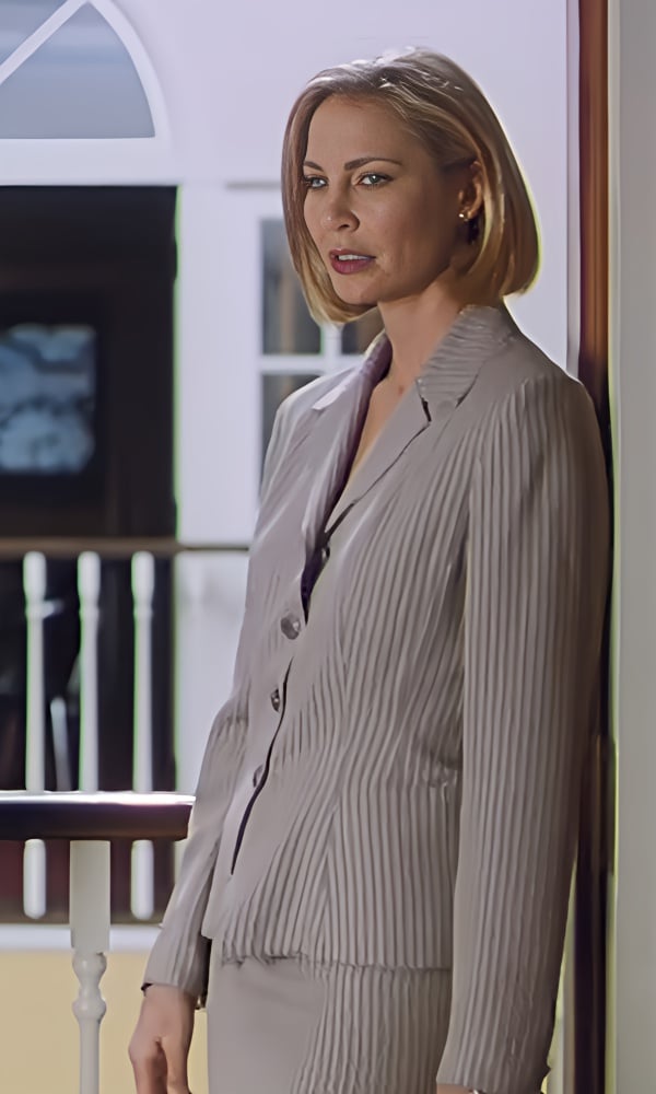 Kathleen Kinmont nude 4