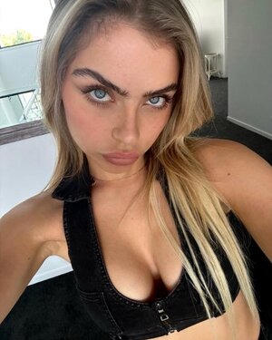Katie Hamden nude 10