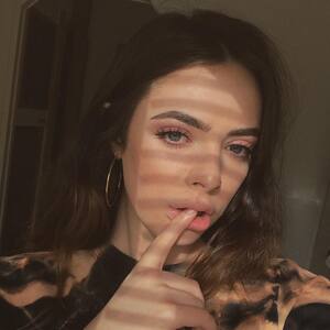 Katie McCarthy nude 11