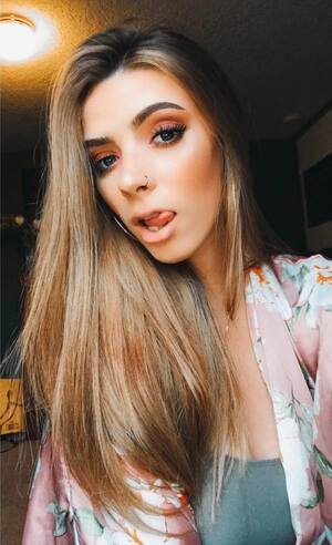 Katie McCarthy nude 7
