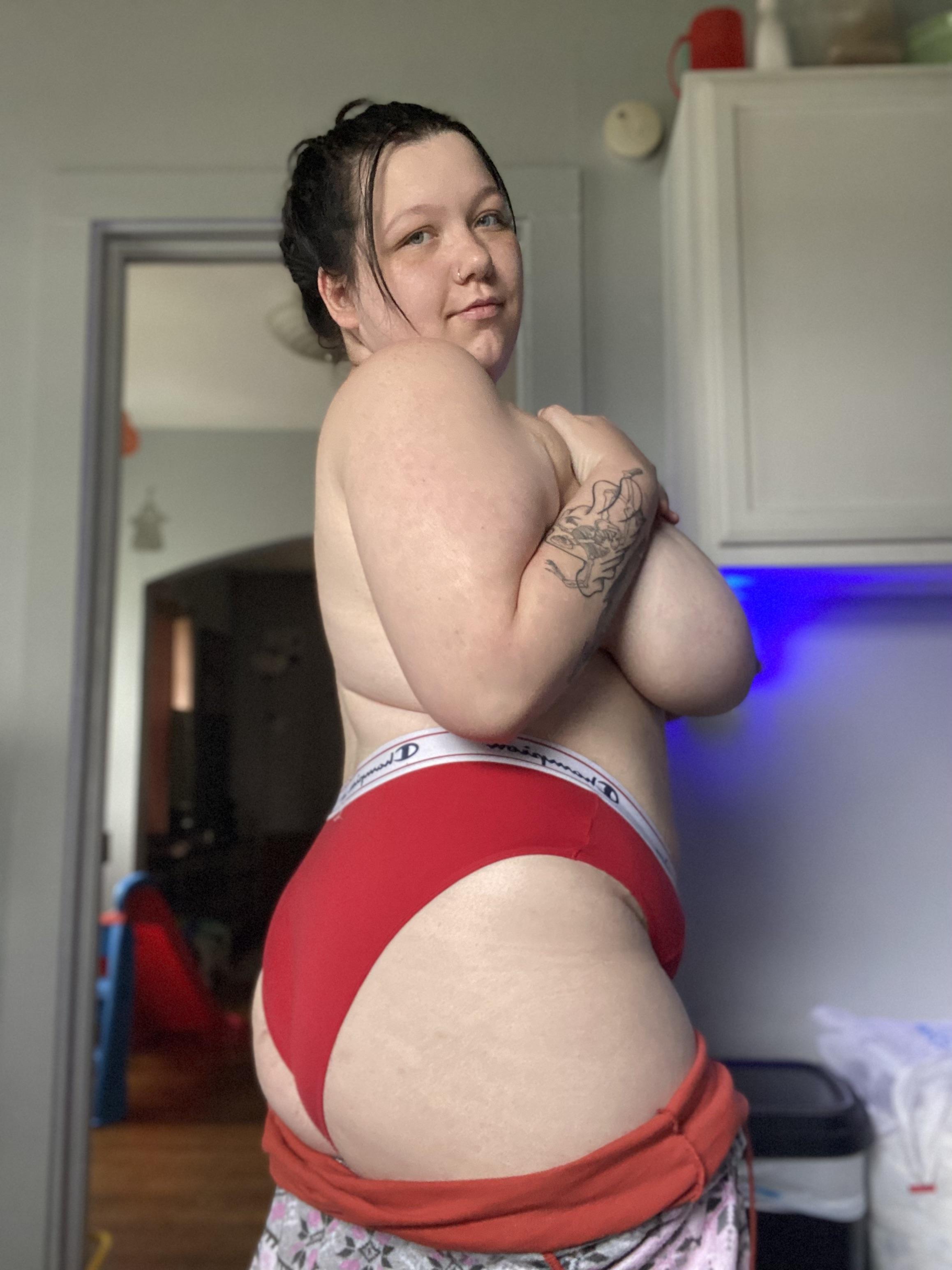 Katiebaaby18 nude 4