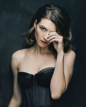 Katja Herbers nude 4