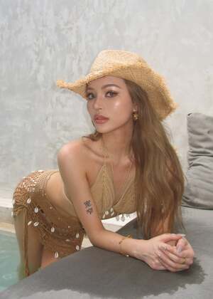 Kayla Xiong nude 11