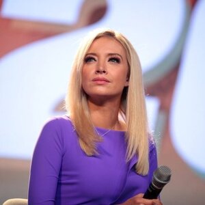 Kayleigh McEnany nude 3
