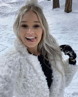 Kelsey Wilenius nude 5