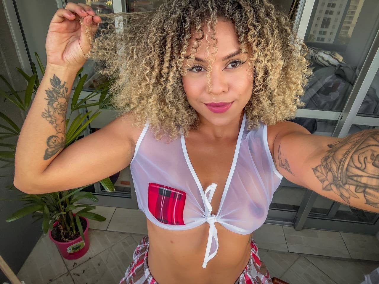 Kevelin Gomes nude 6