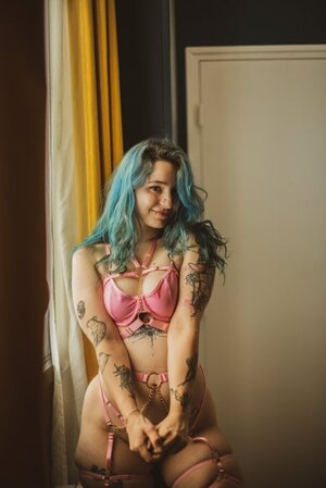 Khalamite nude 4