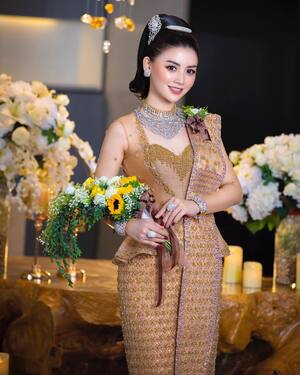 Khin Wint Wah nude 11
