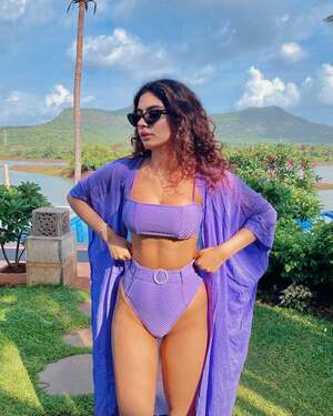 Khushi Kapoor nude 3