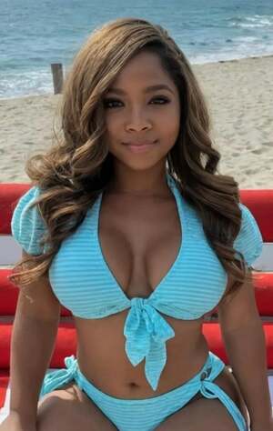 Kiah Moore nude 10