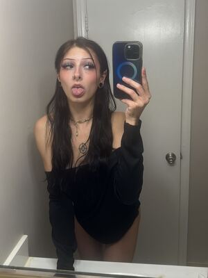 Kiki Mink nude 5