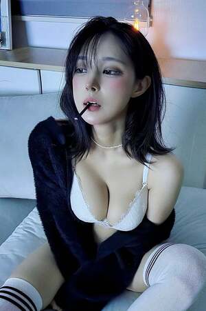 Kim Gapju nude 3