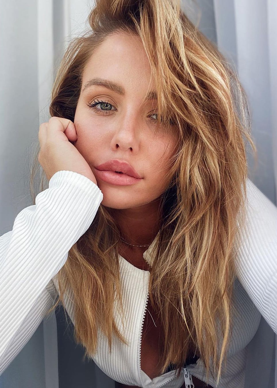 Kim Gloss nude 5