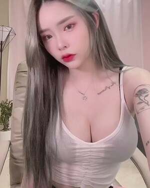 Kim Hee-yeon nude 5