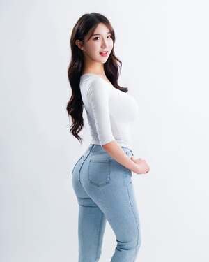 Kim Hyun-young nude 2