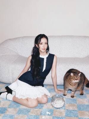 Kim Ji-soo nude 12