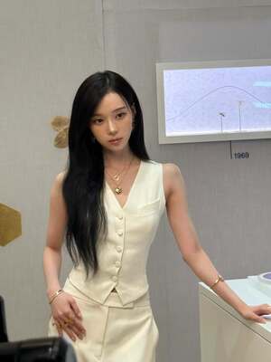 Kim Min-jeong nude 10