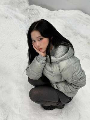 Kim Min-jeong nude 9