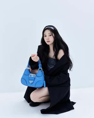 Kim Min-ju nude 8