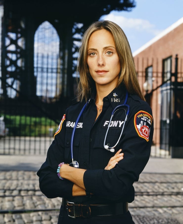 Kim Raver nude 7