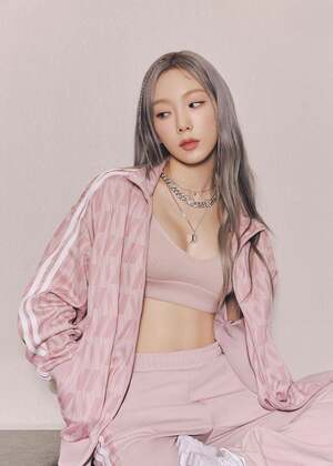 Kim Taeyeon nude 7